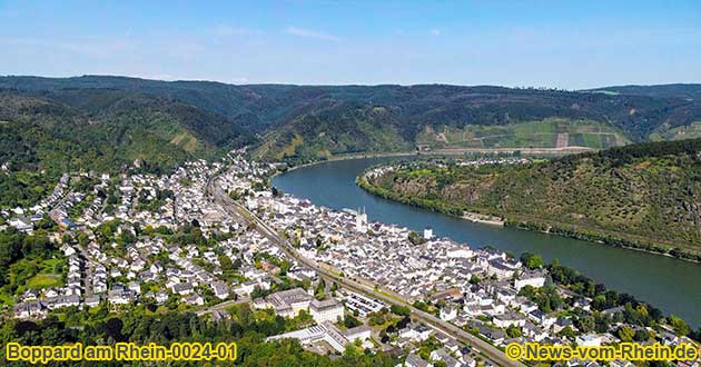 Boppard am Rhein mit dem Bopparder Hamm, der gr��ten Rheinschleife und der gleichnamigen Weinlage.